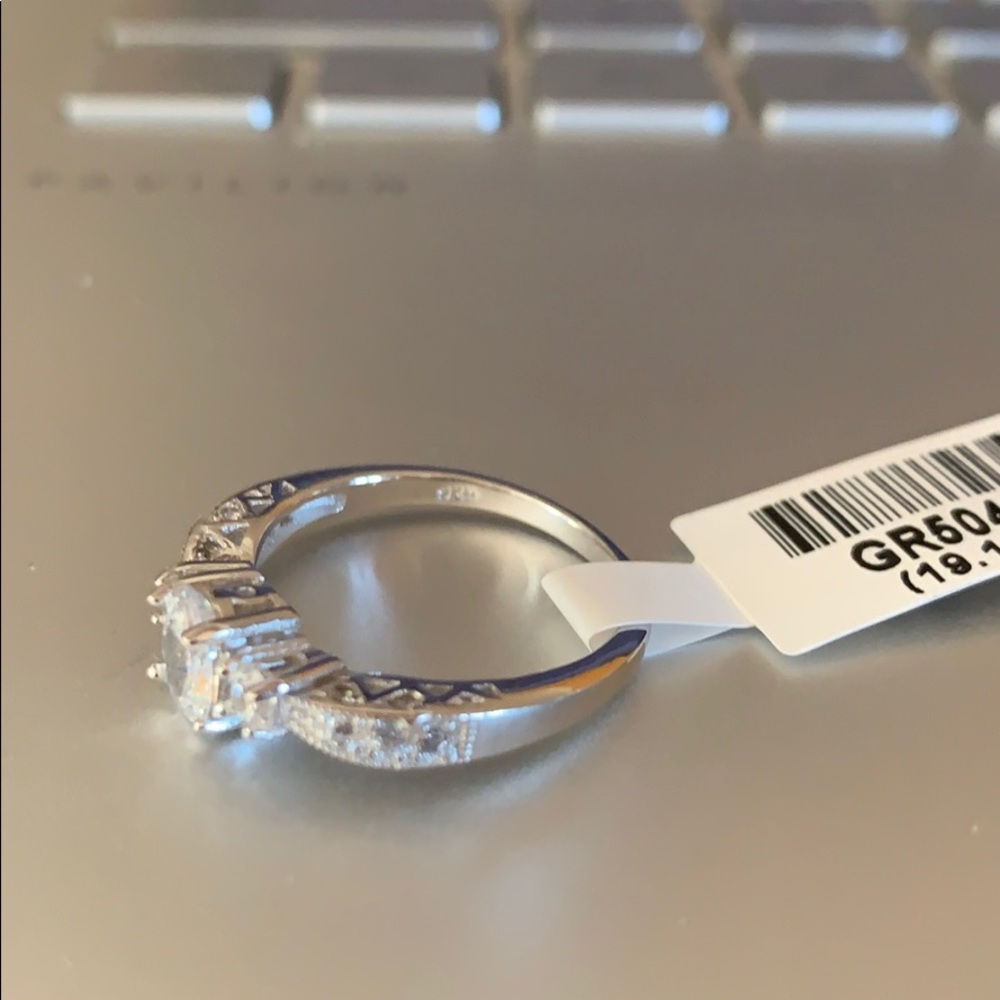 0.50ct Oval cut Engagement Ring Promise Ring - Picture 7 of 12